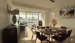 Dining - Stunning 3BR with Views, Balcony and Parking (Panamá)