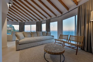 Smart TV - Apolonia - by Almarina Villas (CALPE)