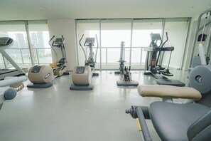 Fitness facility - Exclusive and cozy 1BR balcony in Yoo Panama (Panamá)