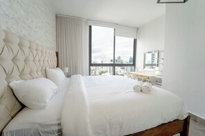 1 bedroom, iron/ironing board, WiFi, bed sheets - Exclusive and luxury 1BR with balcony in Yoo Panama (Panamá)