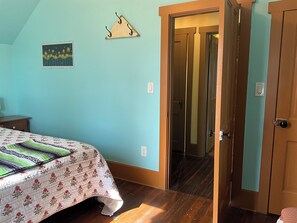 Schreibtisch, Bügeleisen/Bügelbrett, kostenloses WLAN, Bettwäsche