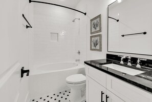 淋浴設備、提供毛巾