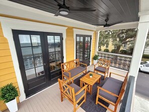 Terrace/patio - Spacious 4bd House, New Bathrooms, Near King St. (Charleston)