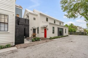 Exterior - Private 3bd, 2ba | Steps to King St. | The Ruby (Charleston)