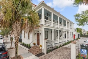 Exterior - Downtown Suite in Pristine Historic Home (Charleston)