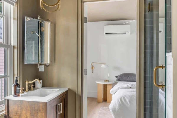 Een douche, een haardroger