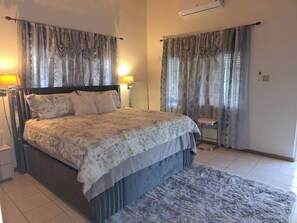 4 chambres, fer et planche à repasser, Wi-Fi, draps fournis