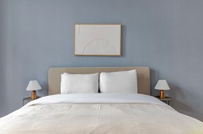 3 bedrooms, iron/ironing board, WiFi, bed sheets - Blueground | Innere Stadt, balcony, nr St. Stephen's Cathedral (Vienna)