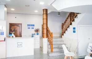 Lobby - Alda Arteixo (Abegondo)