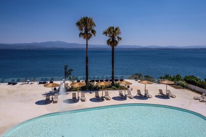 Elion Seaside Resort