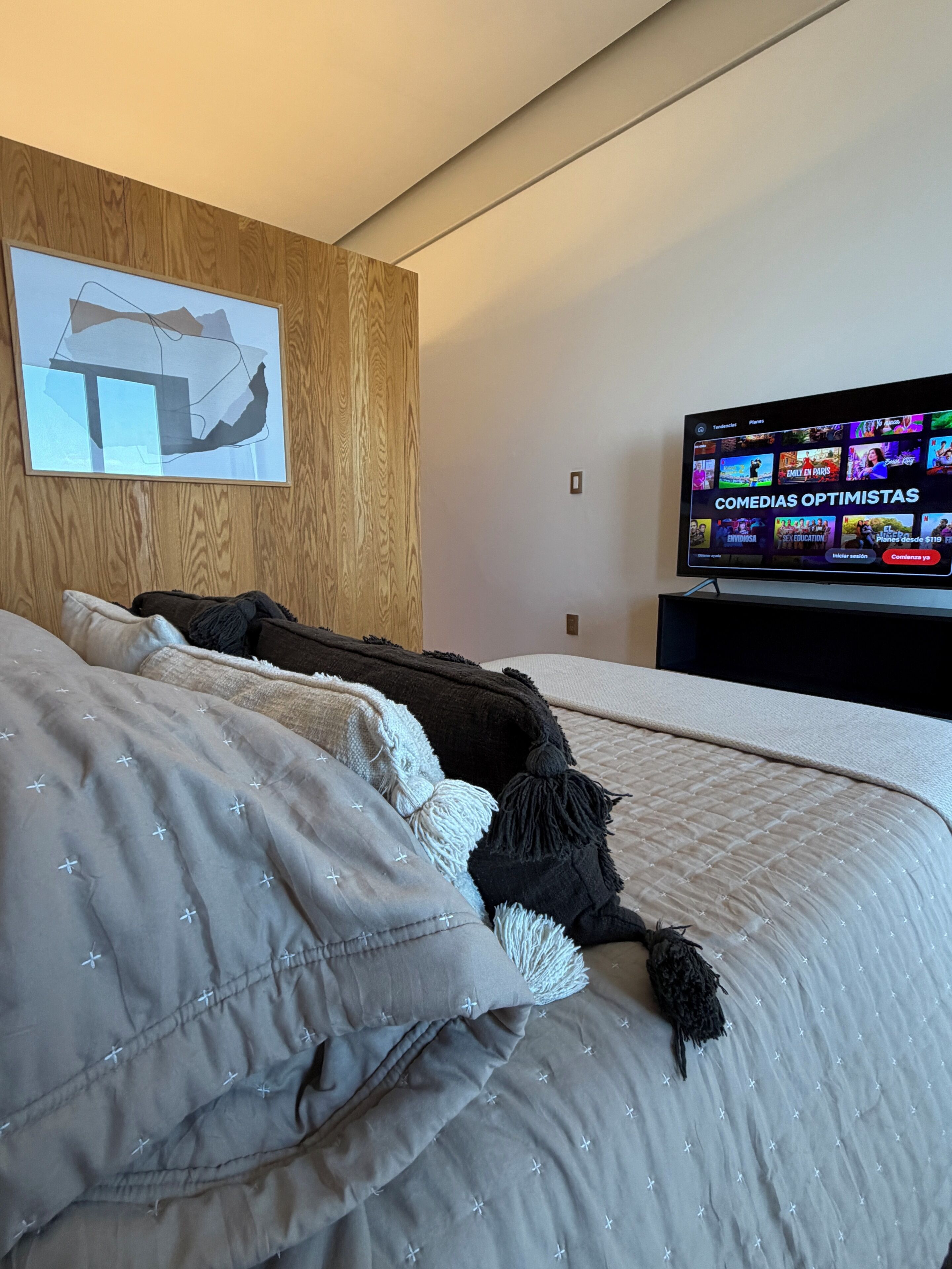 Apartamento superluxo, sacada, vista para a cidade | TV