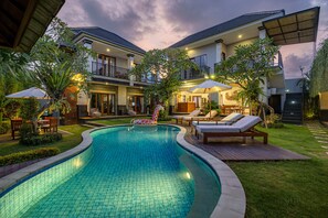Indoor pool - Cove Ayuna (Canggu)