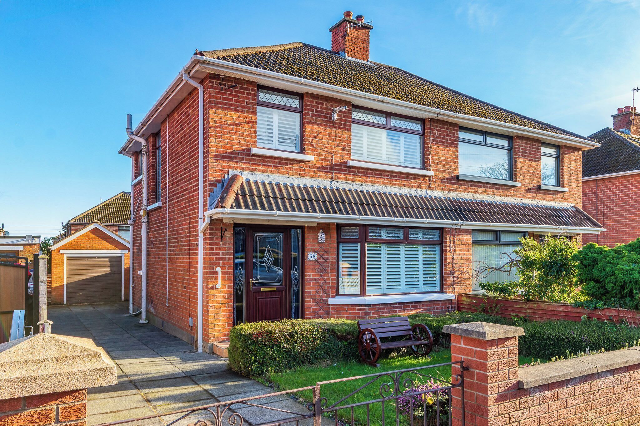 Bagian depan properti