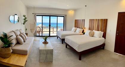 New Beachfront Suites 2nd Floor Complete Beachfront, Beautiful Ocean View