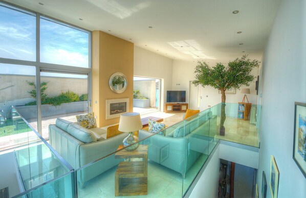 Unclassified image, 1 of 11, button - Tur an Tsaile Penthouse- Galway Lakeside Apartments (GALWAY)