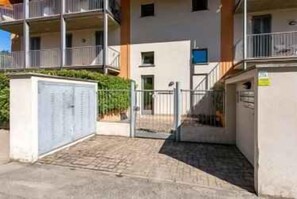 Exterior - Holiday apartment with garden and internet (Sesto Calende)