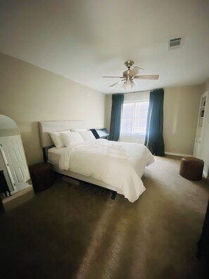 Iron/ironing board, free WiFi, bed sheets