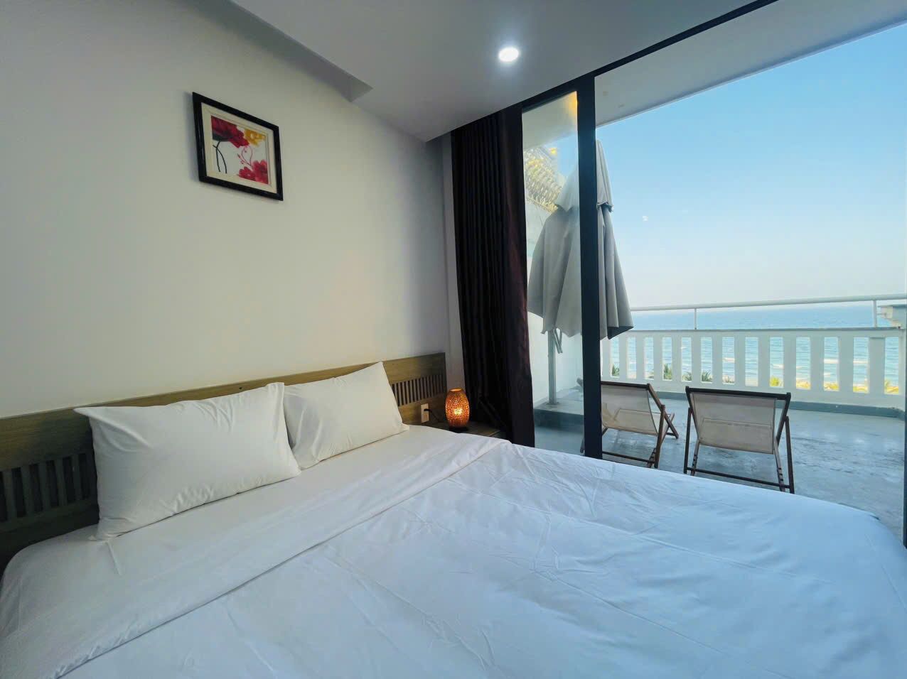 Habitación Premium doble, terraza, vistas parciales al mar | Wifi gratis