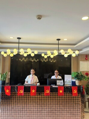Reception - Emily Beach Hotel & Apartment (Ngu Hanh Son)