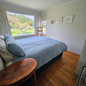 2 bedrooms, iron/ironing board, WiFi, bed sheets - Mount Maunganui - Bach Kiwi Style (Mount Maunganui)
