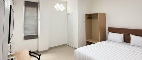 Bureau, fer et planche Ă repasser, accĂšs au Wi-Fi (inclus)