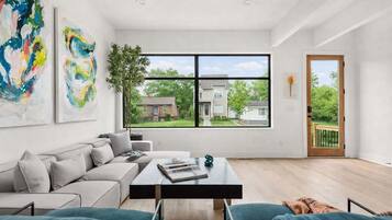Smart TV, offices