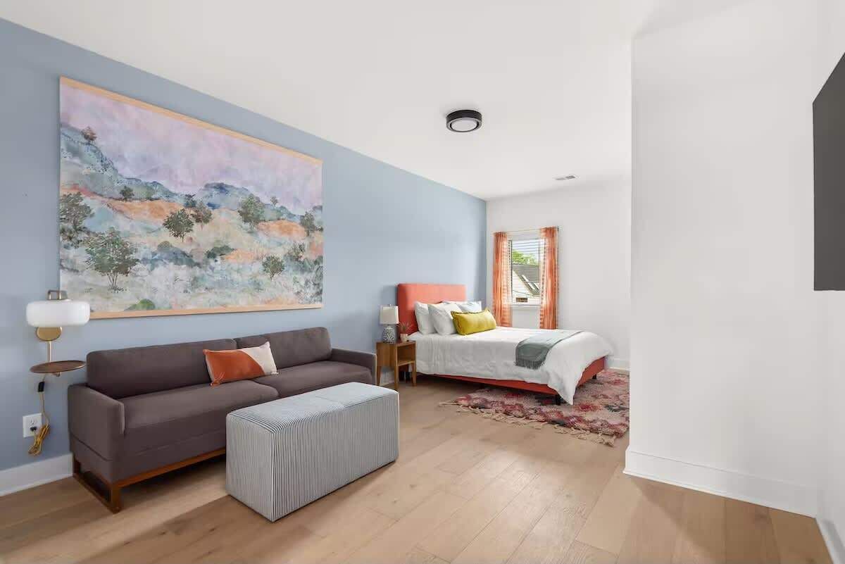 2 bedrooms, iron/ironing board, travel cot, free WiFi