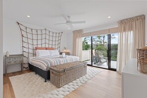3 bedrooms, iron/ironing board, Internet, bed sheets - The Reid Residence - Merimbula (Merimbula)