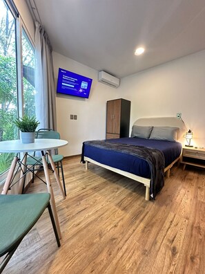 1 chambre, fer et planche à repasser, Wi-Fi, draps fournis