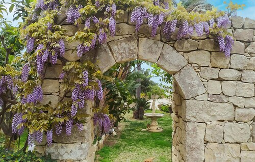Awesome home in Cava D'aliga