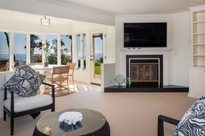 Smart TV - Beautiful Home above Mesa Bluffs (Santa Barbara)
