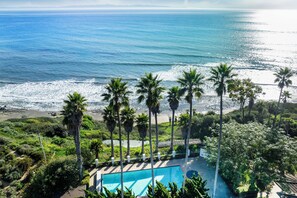 Beach - Beautiful Home above Mesa Bluffs (Santa Barbara)