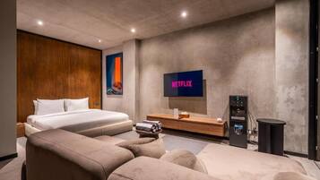 Leilighet – standard | Safe på rommet, blendingsgardiner og strykejern/-brett