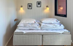 3 bedrooms, travel cot, free WiFi