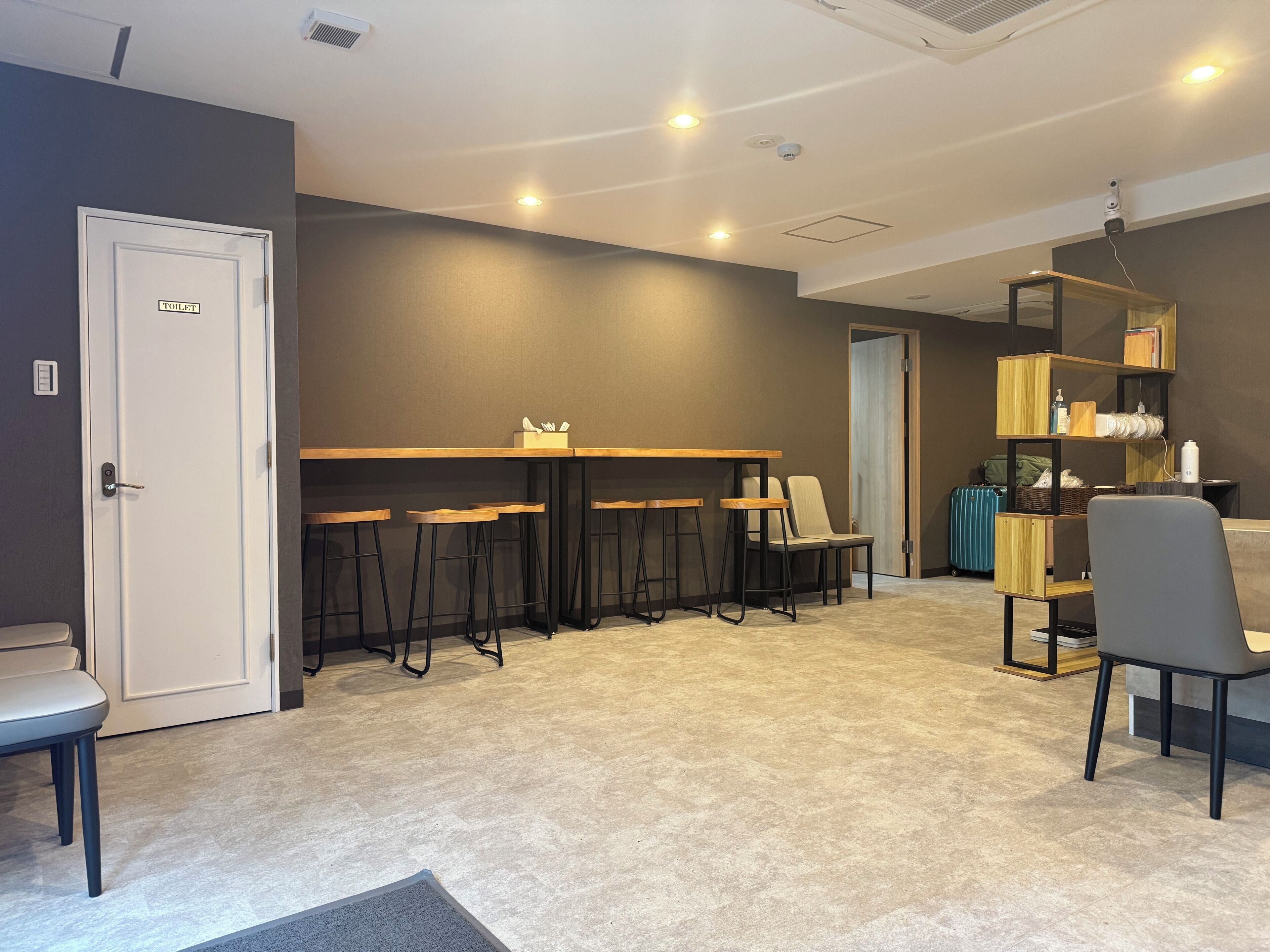 Coin salon dans le hall