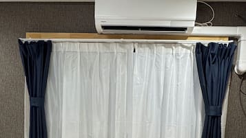 Classic Triple Room | Desk, laptop workspace