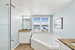 Shower, jetted bath, hair dryer, towels - Pet-Friendly Gulf-Front Penthouse! East Corner Balcony-Caribbean 801 (Gulf Shores)