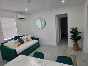 Imagen sin descripción, 4 de 18, botón