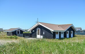Exterior - 3 bedroom gorgeous home in Hvide Sande (Hvide Sande)