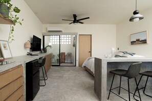 1 chambre, fer et planche à repasser, Wi-Fi, draps fournis