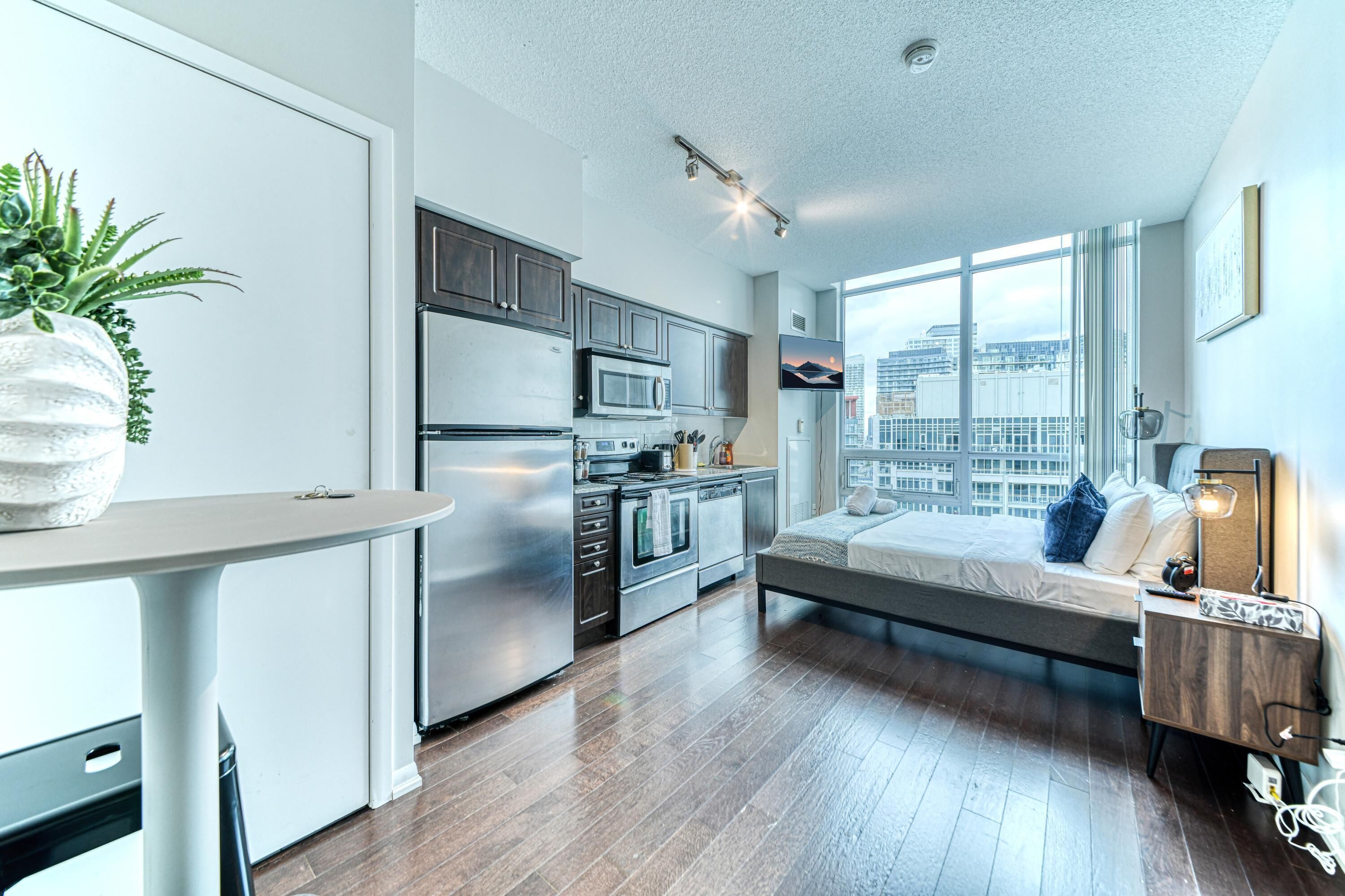 Basic Studio Suite, 1 Queen Bed, Non Smoking | Living area