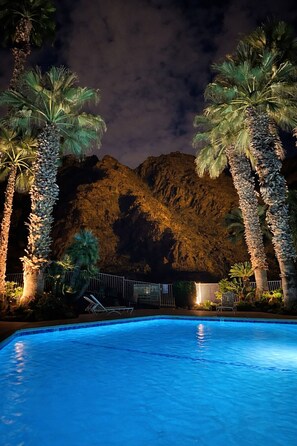 Unclassified image, 3 of 22, button