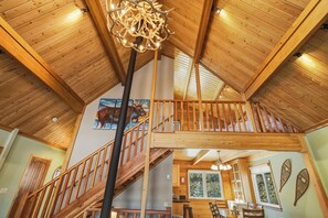 Interior - Three Little Bears Cabin - Riverfront -  Pet Friendly (Pagosa Springs)