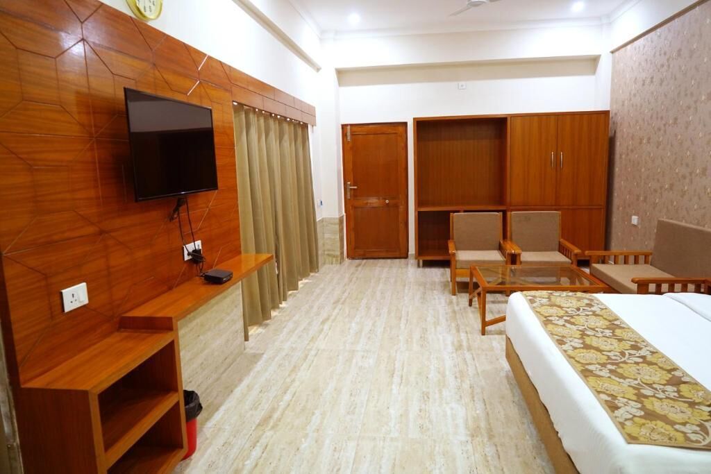 Suite, Balcony, City View