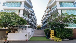 Ảnh chưa phân loại, 2 trong số 42 ảnh, nút