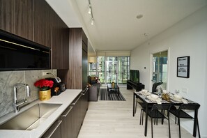 Classic Studio Suite - Cityside Waterfront Loft (Toronto)