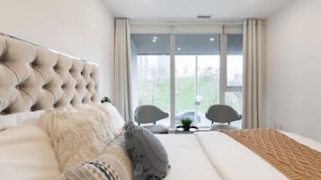 Royal suite, 2 slaapkamers, niet-roken | Verduisterende gordijnen, een strijkplank/strijkijzer, gratis wifi