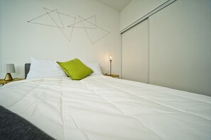 Unclassified image, 2 of 11, button - Cityside Waterfront Loft (Toronto)