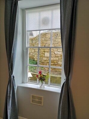Interior - Central Bath Apartment. Private Parking (Bath)