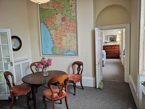 Dining - Beautiful 2 bed Georgian Flat. Private Parking (Bath)